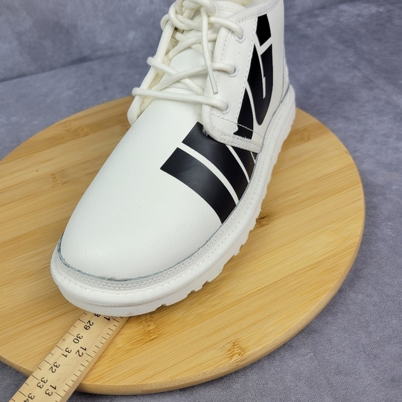 UGG Men’s Neumel Chopd White Leather Chukka‎ Boots size 9 - Picture 9 of 15